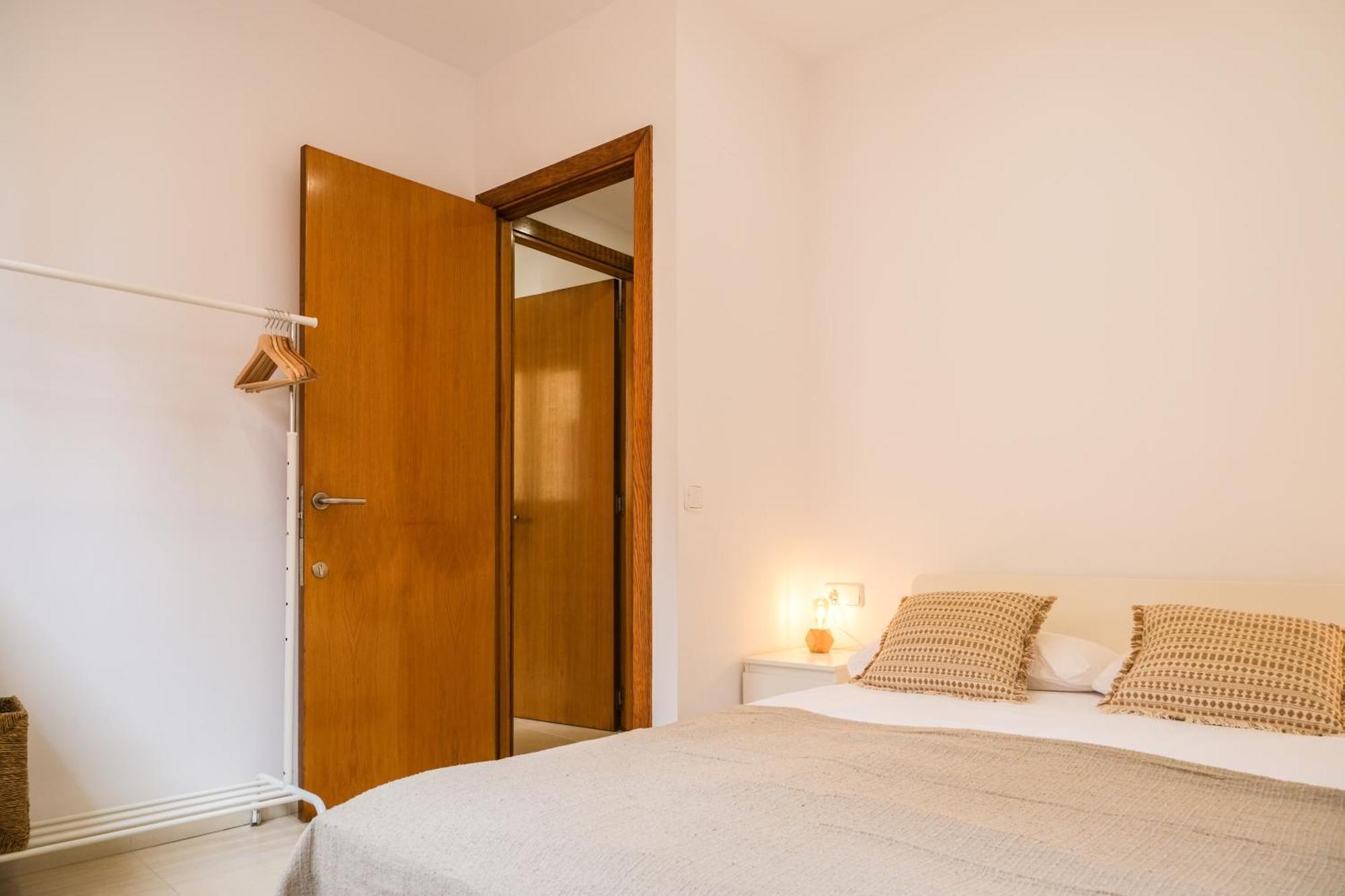 Ca Leudald 1 Descubre Besalu En Familia Apartment Exterior photo